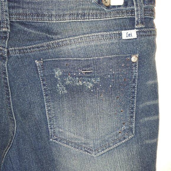 L.e.i  Jeans Ashley Lowrise Distressed Capris w/Rhinestone Embellishments NWT - Picture 9 of 11